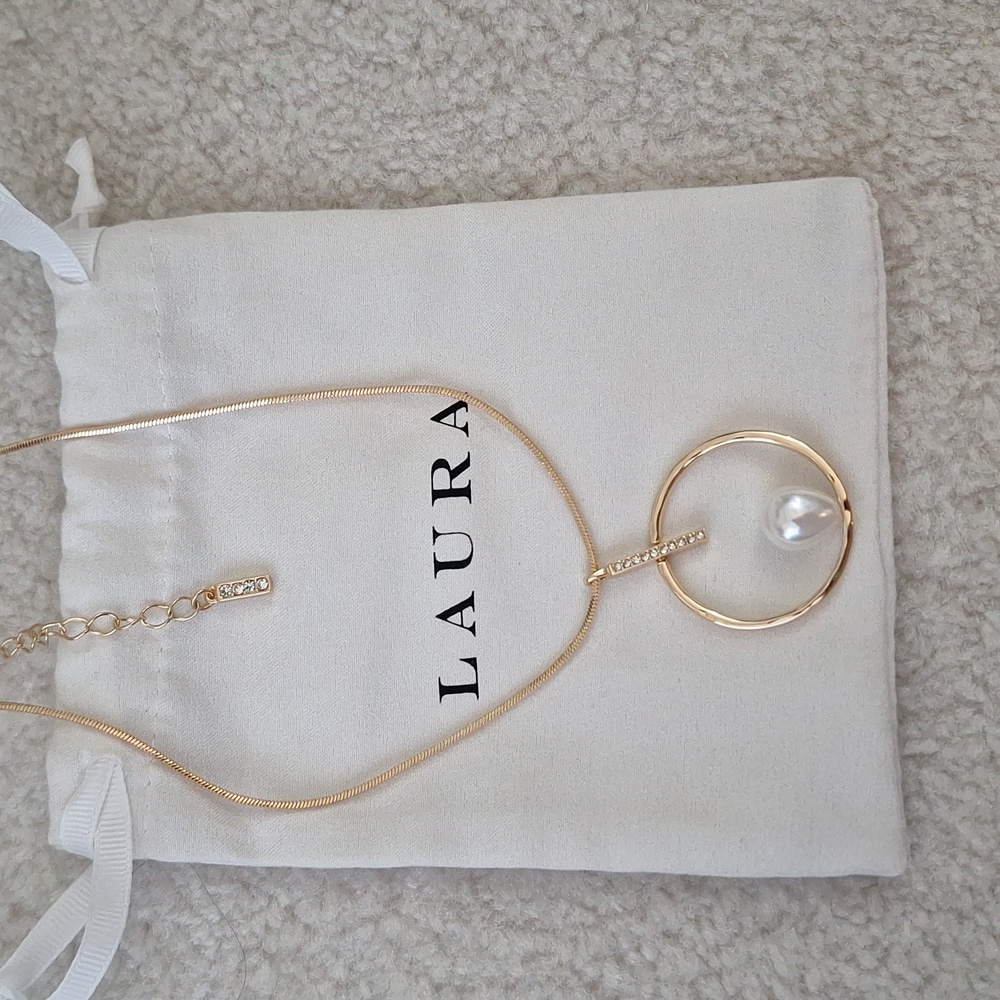 NEW Laura Goldtone Rhinestone Pearl Necklace